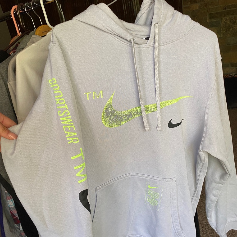 Nike sweatshirt